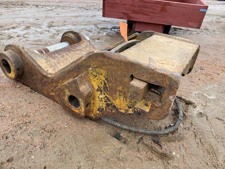 caterpillar-345-image-7