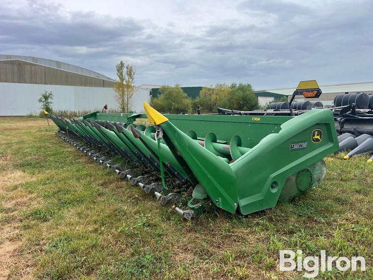 2021-john-deere-c16r-image-1