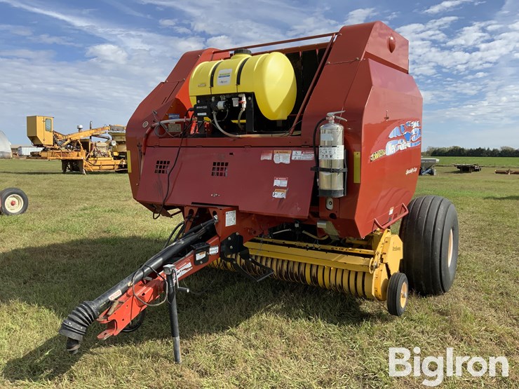 2013-new-holland-br7090-image-1