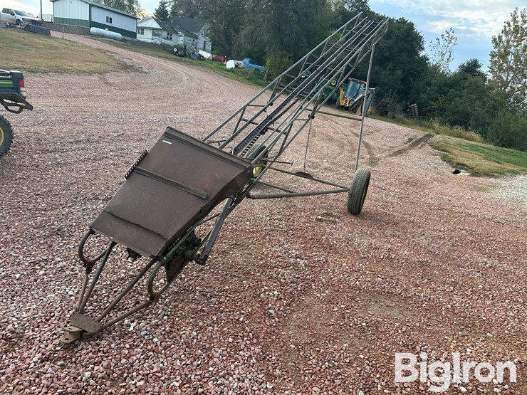 john-deere-200-image-4