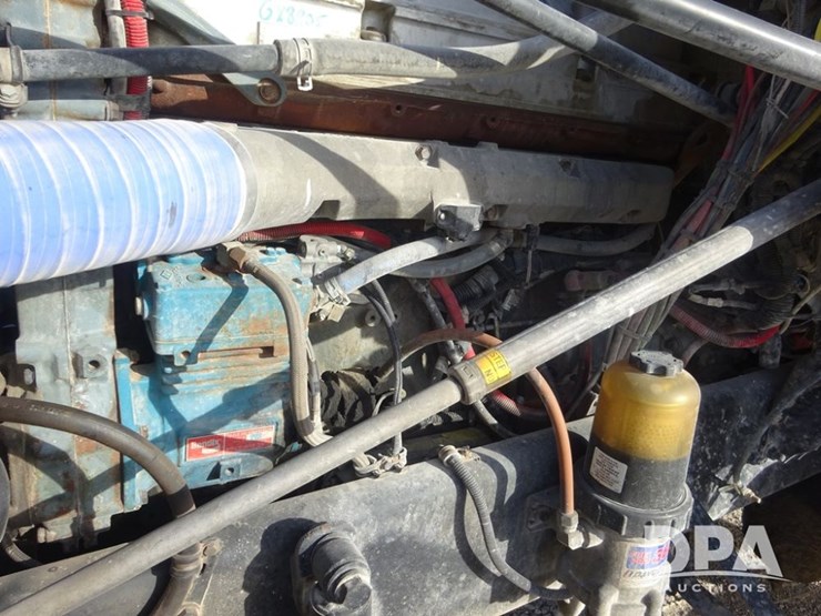 2016-freightliner-coronado-day-cab-glider-truck-(pz13982,-unit-720)-image-79