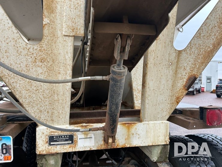 1992-international-9400-image-40