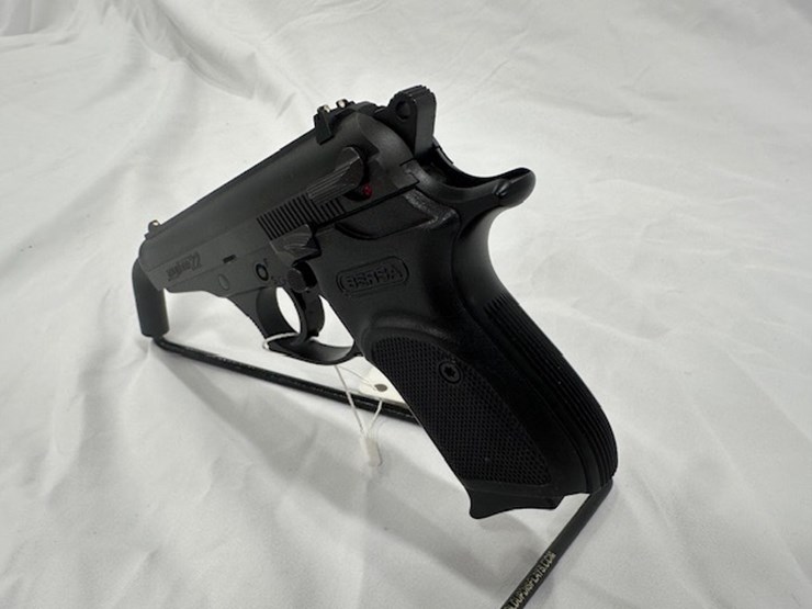 #2025-00052-•-bersa-thunder-22-pistol-image-12