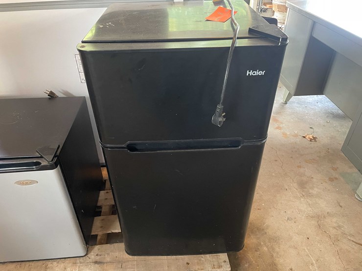 #6621-•-mini-fridge-image-6