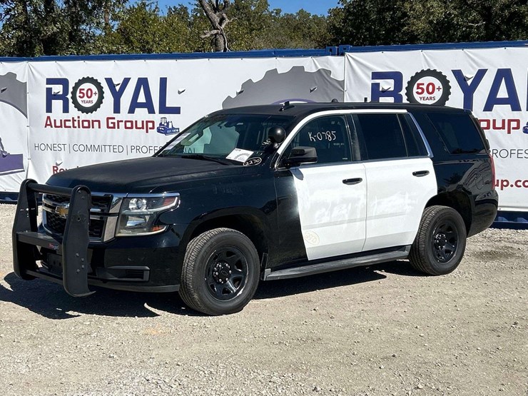 2016-chevrolet-tahoe-image-1