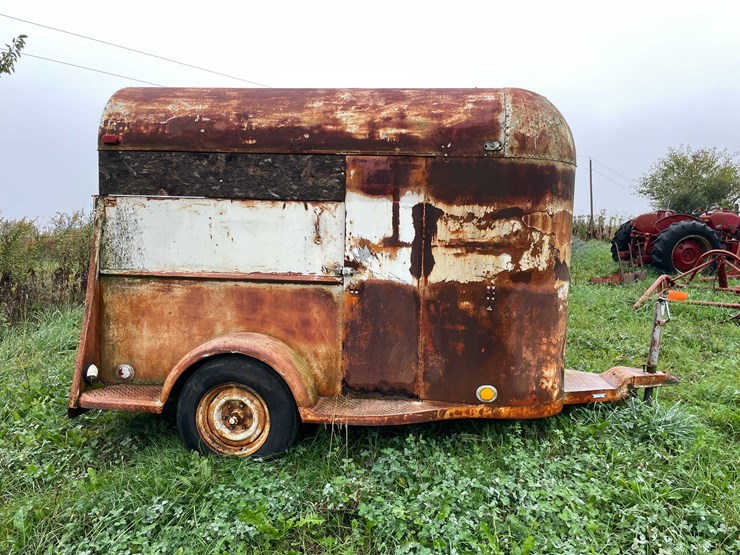 #8038-•-single-axle-horse-trailer-(no-title)-image-4