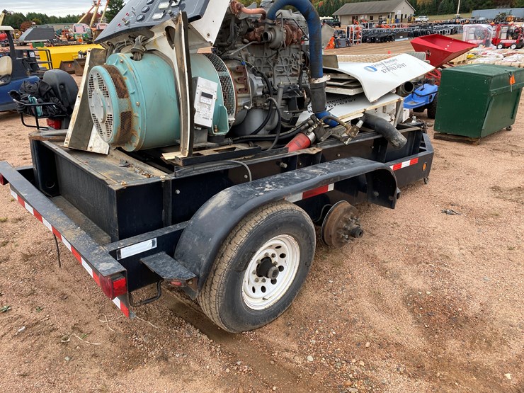 2010-unknown-trailer-image-5