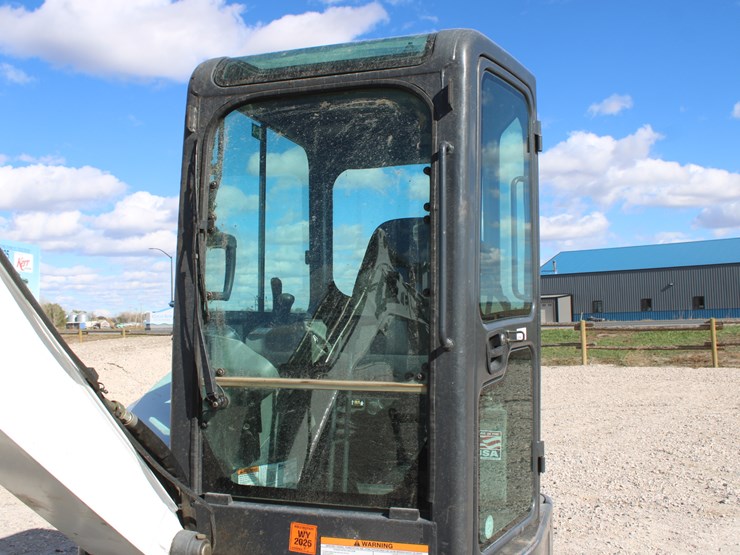 2016-bobcat-e32i-image-46