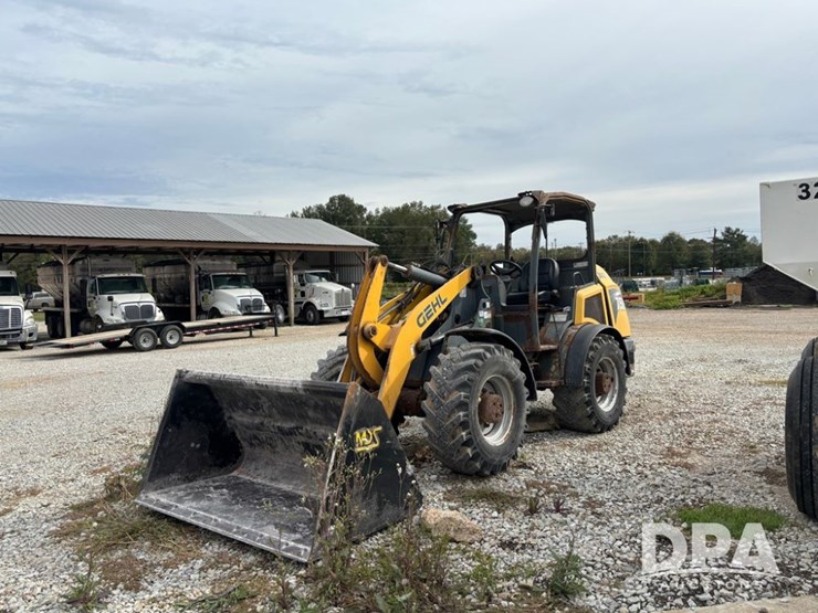 2018-gehl-750-image-1