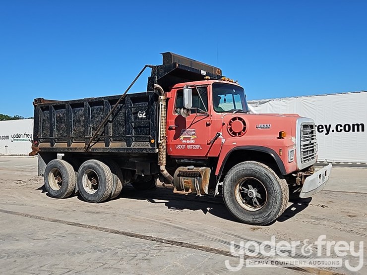 1988-ford-lt8000-image-7