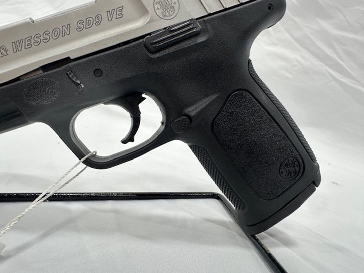 #2025-00030-•-smith-and-wesson-sd9-ve-pistol-image-14