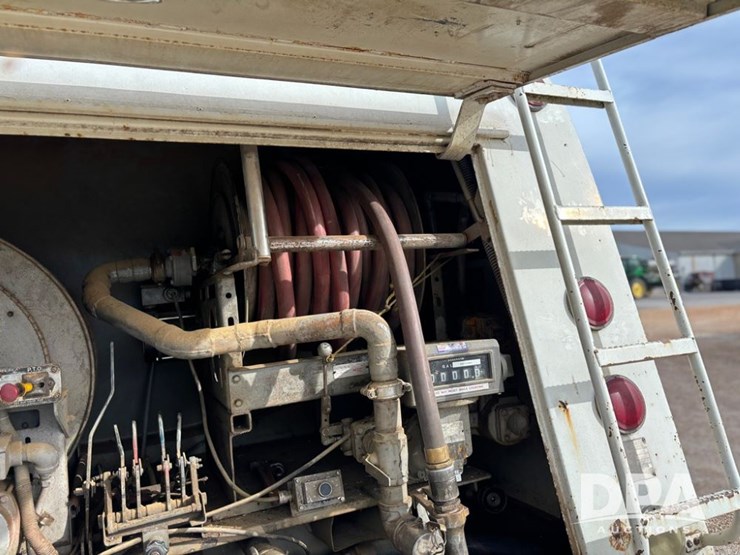 1994-ford-l8000-image-35