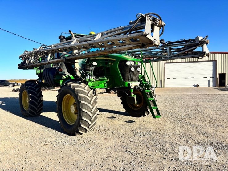 2013-john-deere-4830-image-5