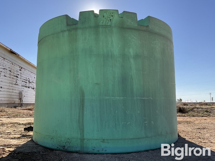sii-10k-gallon-poly-fertilizer-storage-tank-image-6