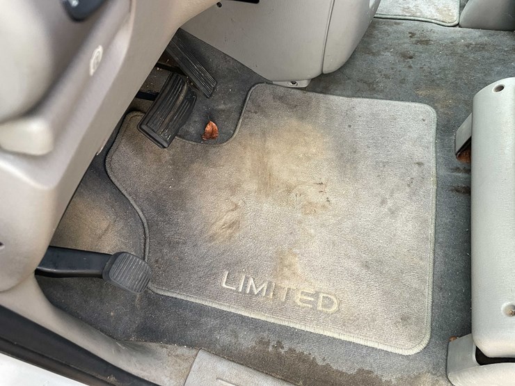 1999-chrysler-town-&-country-image-130