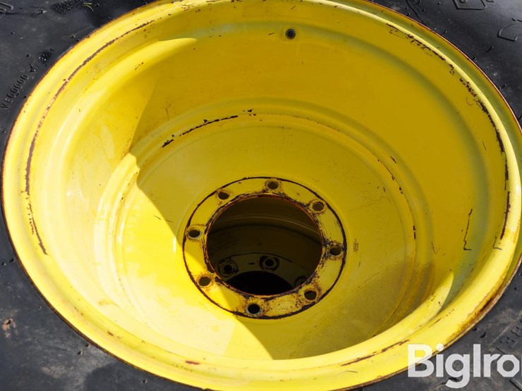 18.4-26-tires-on-john-8-bolt-rear-combine-rims-image-8