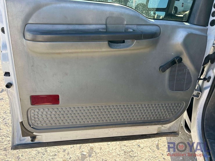 2005-ford-f350-image-11