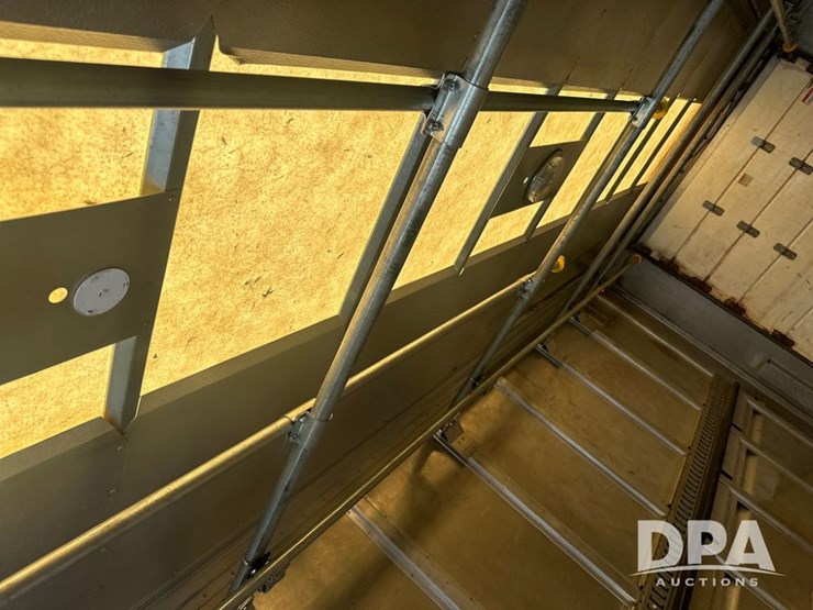 2012-ford-f59-image-40