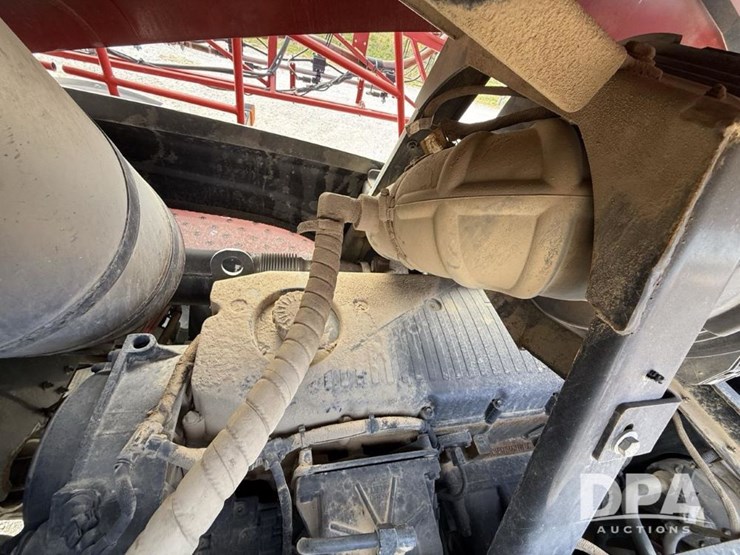 2020-case-ih-trident-5550-image-58