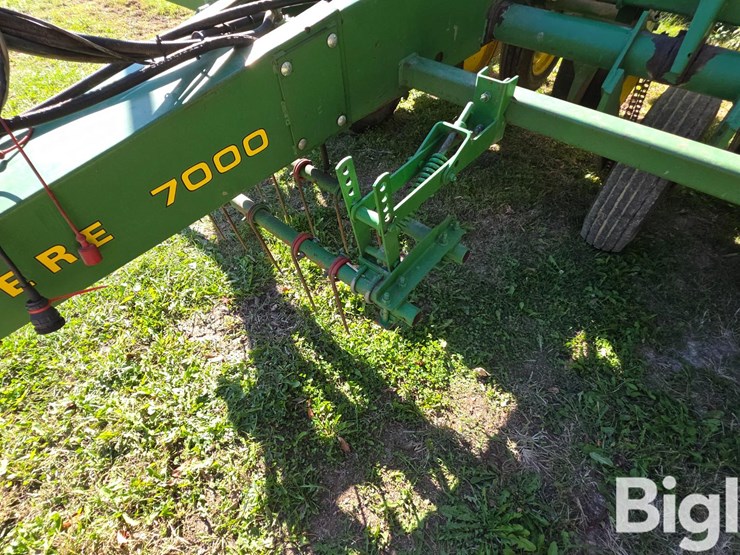 john-deere-7000-image-15