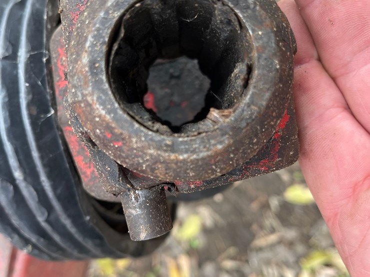 new-holland-354-image-3