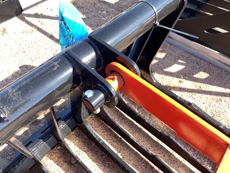 #4115-•-76"-skeleton-grapple-bucket-attachment-image-10