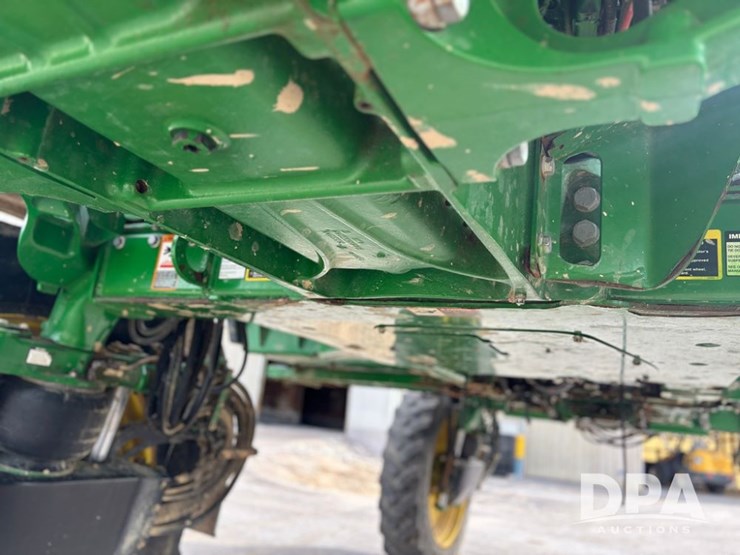 2019-john-deere-r4038-image-40