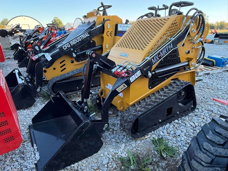 agt-mx-mrt14-mini-track-loader-image-1