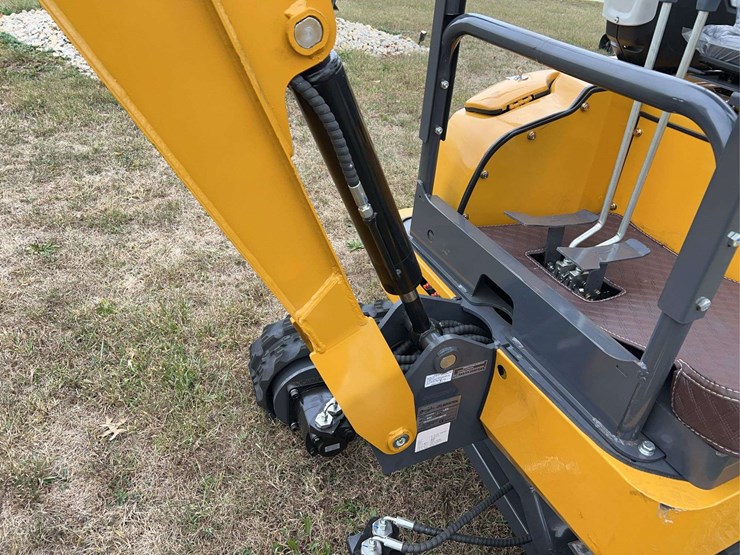 mini-excavator-qk20r-image-12
