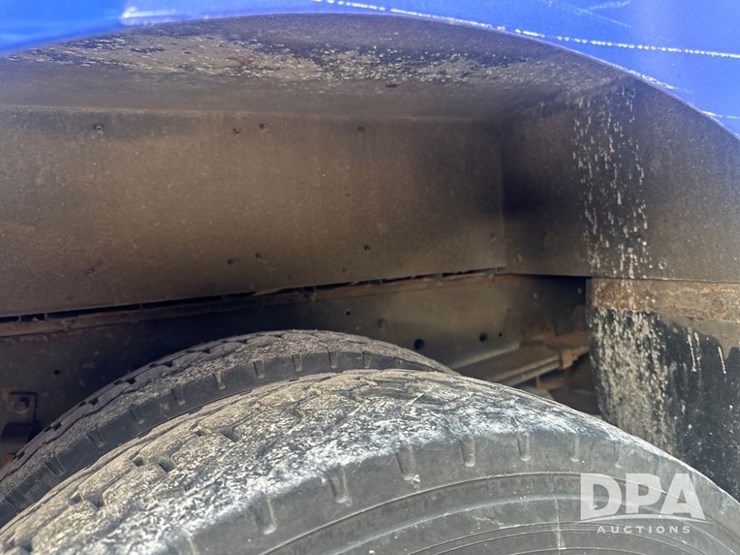 2012-ford-f59-image-15