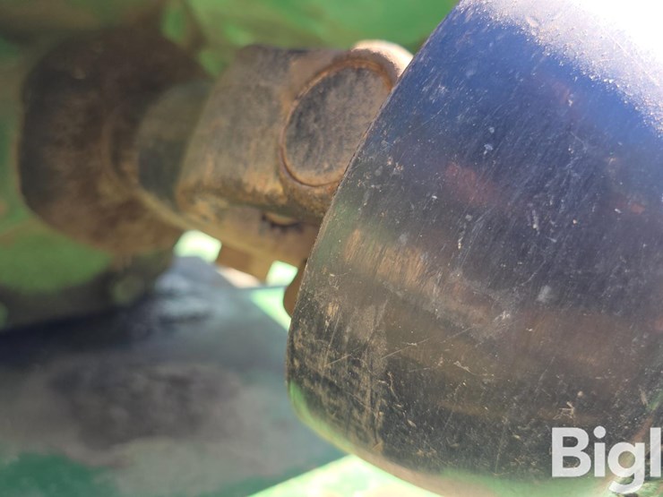 john-deere-27-image-12