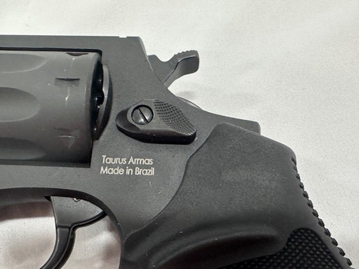 #2025-00067-•-taurus-942m-revolver-image-45