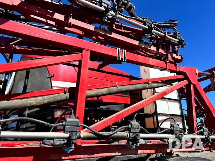 2020-case-ih-patriot-4440-image-76