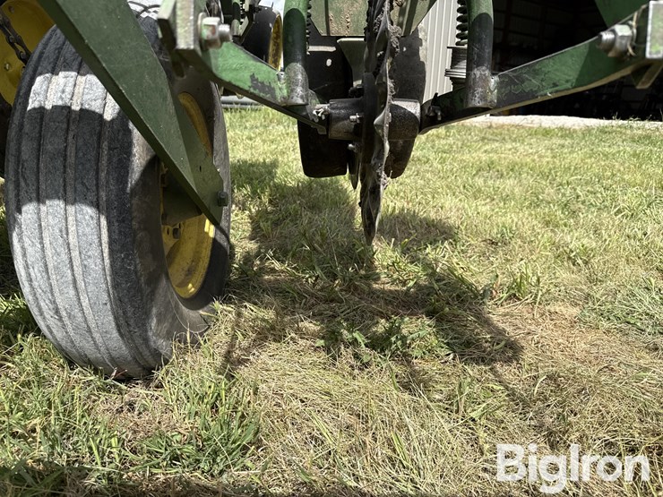 john-deere-7000-image-15