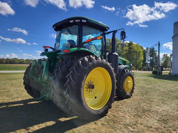 2011-john-deere-8235r-image-3