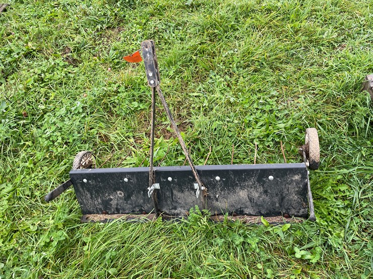 #8124-•-lawn-aerator-image-6