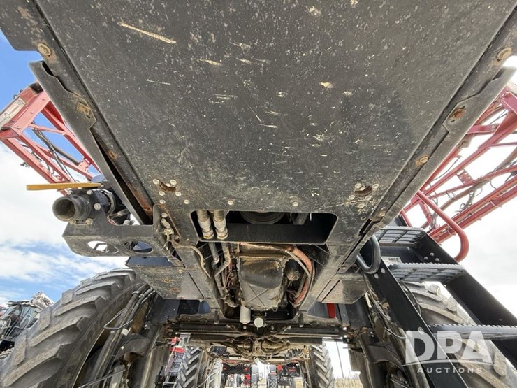 2020-case-ih-trident-5550-image-17