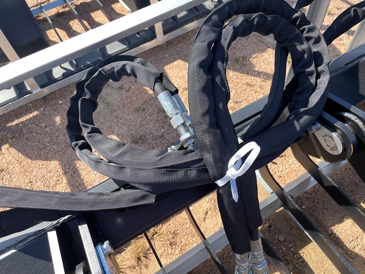 #4113-•-72"-rock-grapple-bucket-attachment-image-12