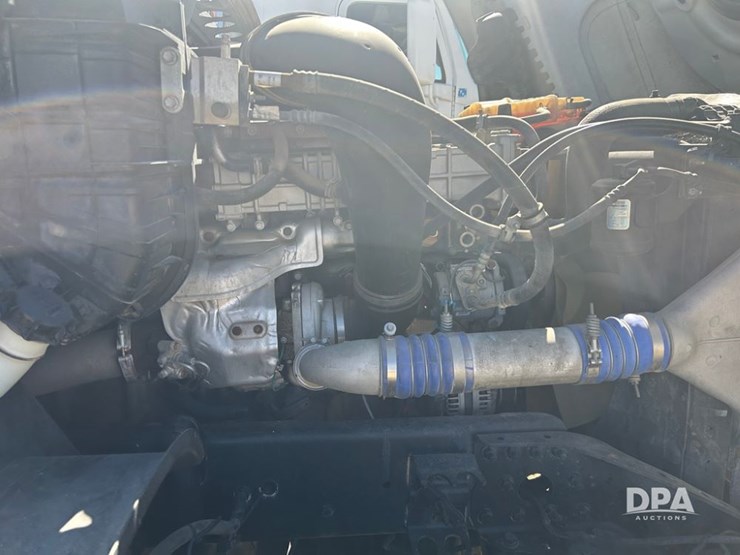 2012-freightliner-cascadia-truck-(cp1182-unit-517)-image-30