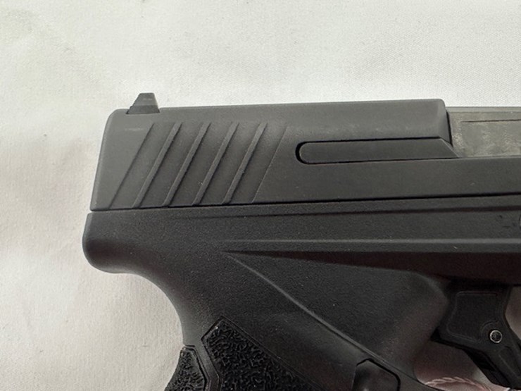 #2025-00065-•-taurus-gx4-pistol-image-50