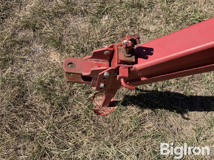 new-holland-216-image-9