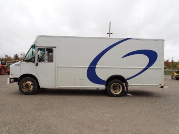 2015-freightliner-mt55-image-8