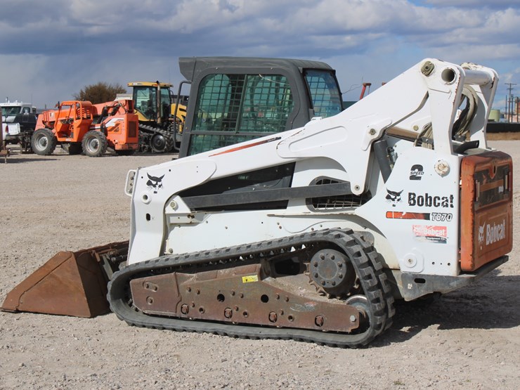 bobcat-t870-image-4