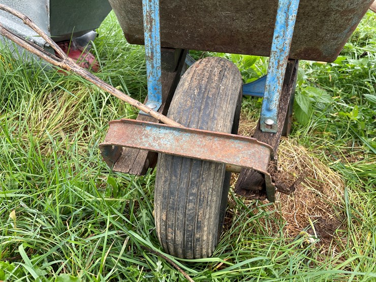 #8139-•-wheelbarrow-image-14