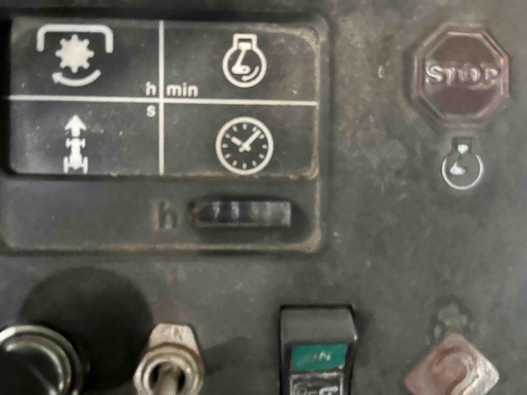 1988-john-deere-4450-image-16