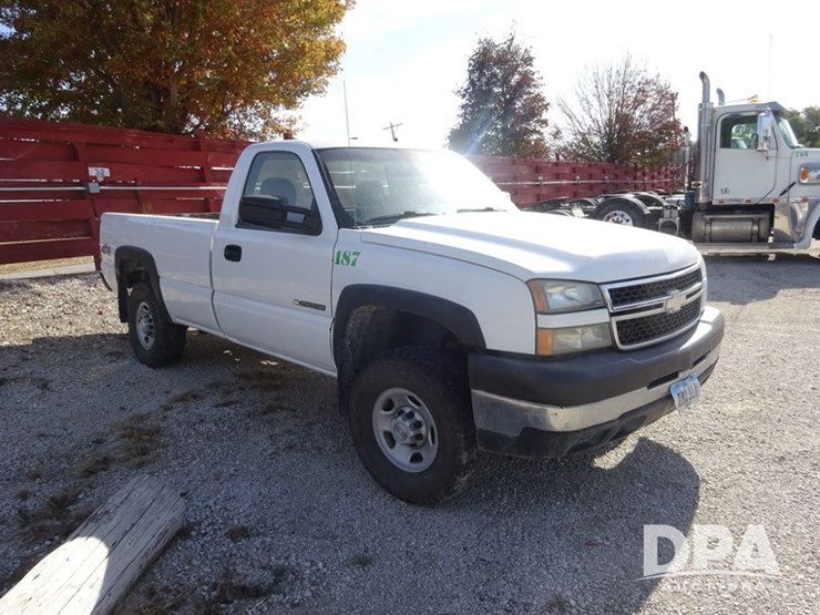2006-chevrolet-2500hd-image-8