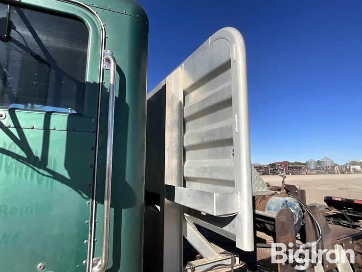 1992-peterbilt-377-image-18