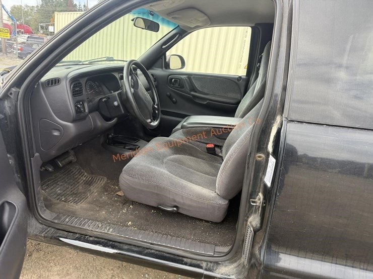 1999-dodge-dakota-image-24