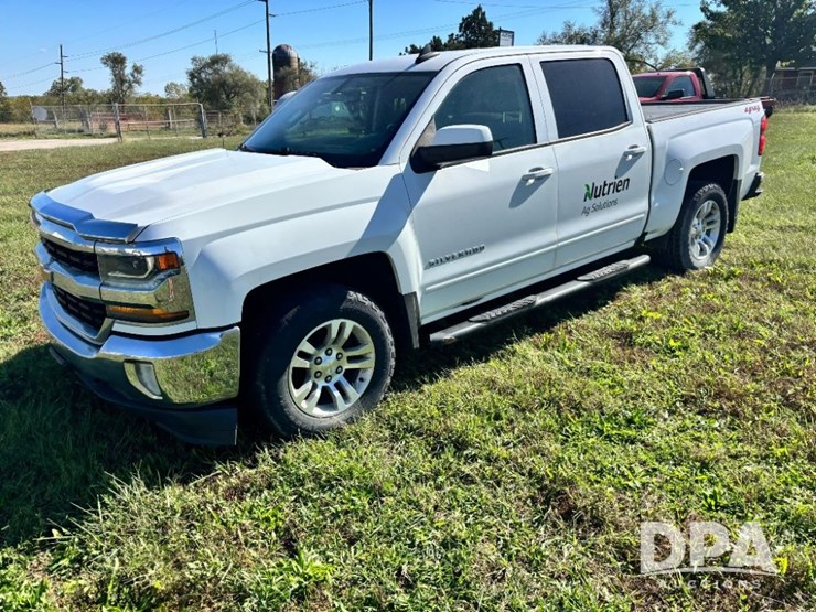 2018-chevrolet-silverado-image-12