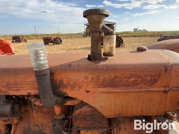 case-la-2wd-tractor-image-9